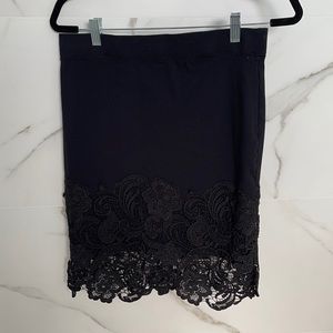Black skit with lace detail perfect for work
